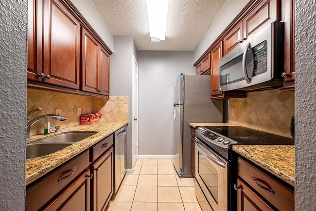 Photo - 10211 Sugar Branch Dr Unidad 352 Rental