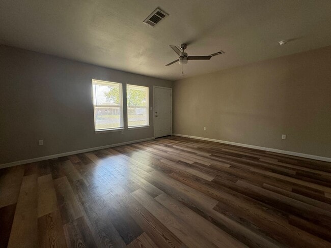 Photo - 1714-1716 Stewart St Unit 1714 Stewart