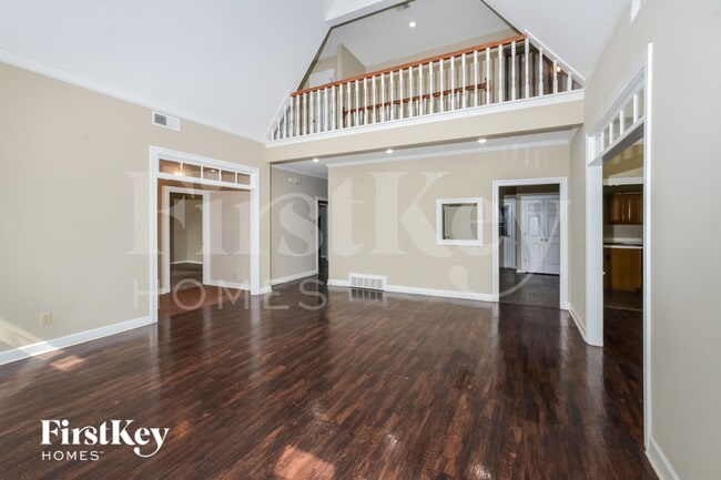 5198 Tudor Ct