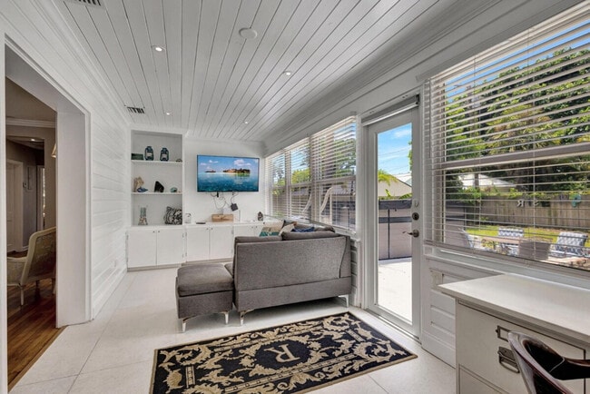 Photo - 310 30th St Unidad ID1290316P