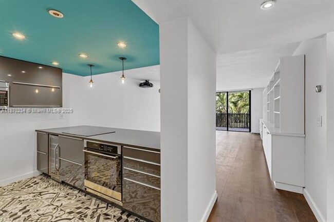 Photo - 100 Ocean Ln Dr Unit 100 Ocean Lane Dr  304