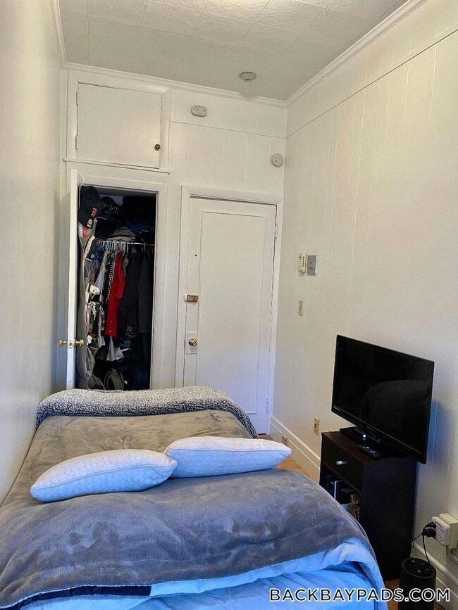 Photo - 248 Newbury St Unidad 6