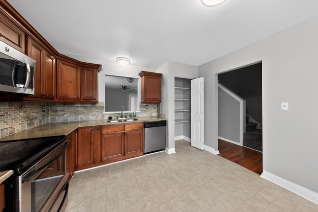 Photo - 1022 Old Forge Rd