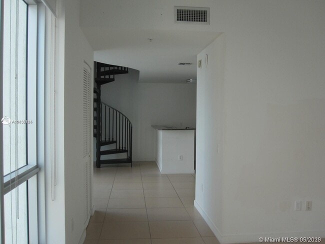 Building Photo - 300 S BISCAYNE Rental