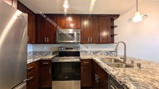 Building Photo - Desirable North Park Condo with Amazing Vi...