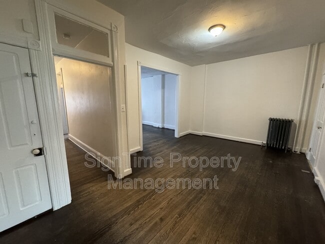 Photo - 42 E Franklin St