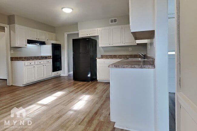 Photo - 2888 Baywood Dr