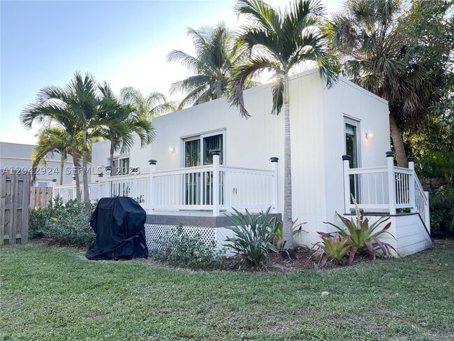 Building Photo - 513 SW 18th St