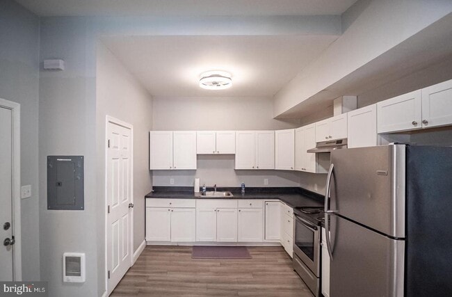 Photo - 419 Woodward St Unidad 2ND FLOOR