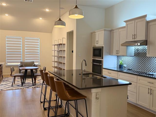 Photo - 1122 Silverthorne Trl