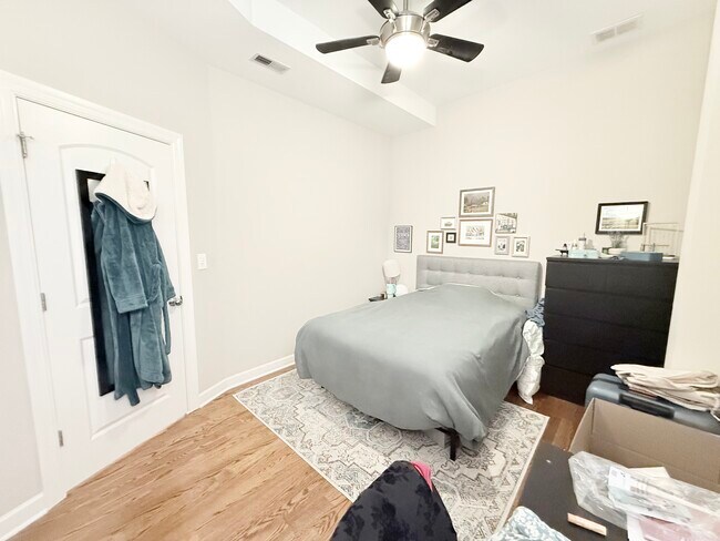 Photo - 1905 W Huron St Unidad 3