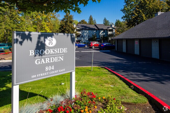 Brookside Gardens Apartments