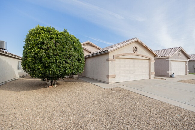 Photo - 10864 W Devonshire Ave