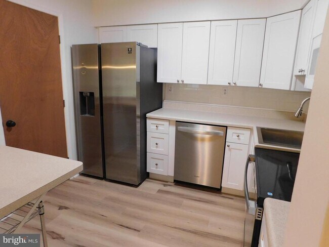 Photo - 87A W Bluebell Ln