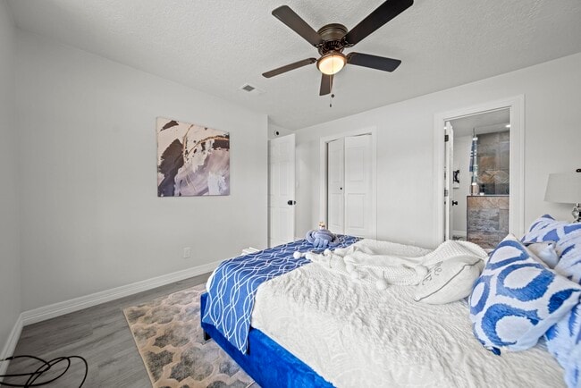 Photo - 1109 Moody St