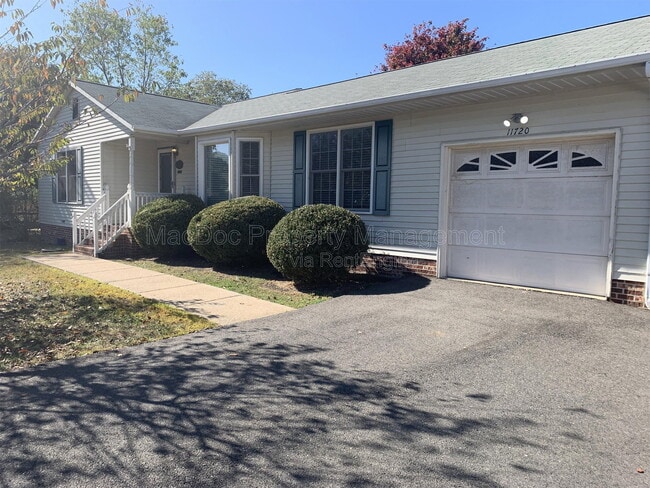 Photo - 11720 Eisenhower Ln