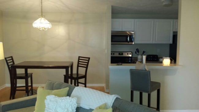 Photo - 1411 Lake Pointe Way Unit 5