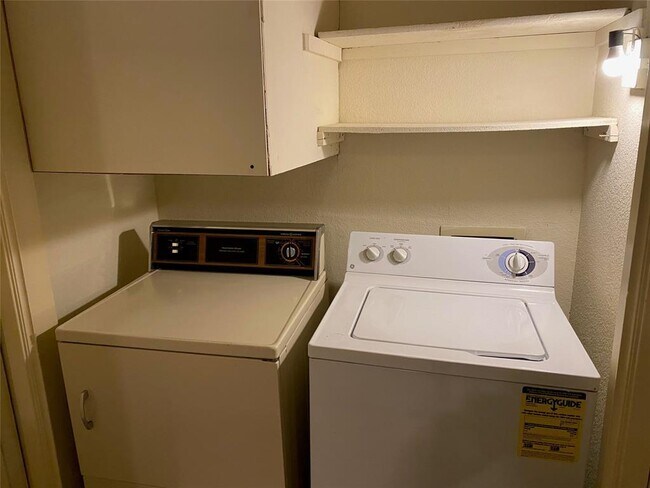 Photo - 806 W 24th St Unit 306