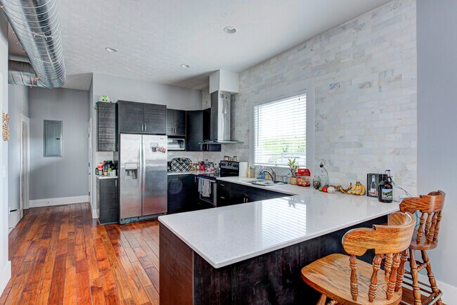 Photo - 1129 Cottage Ave