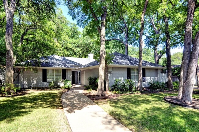 Photo - 4024 Inwood Rd