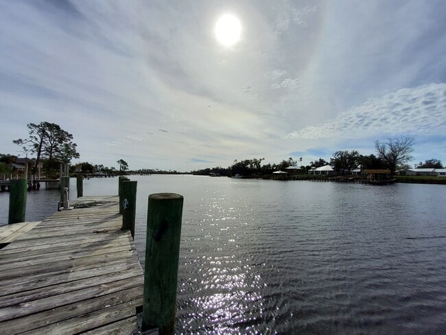 Photo - 7402 Hwy 2302