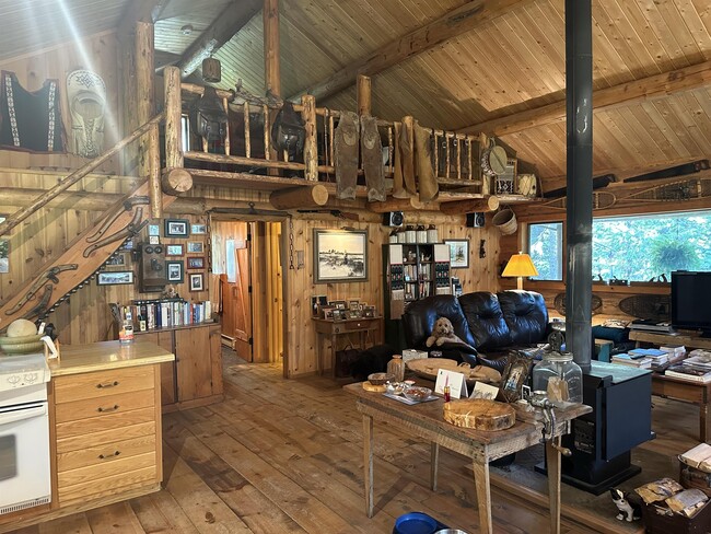Photo - 6550 Lodgepole Trail