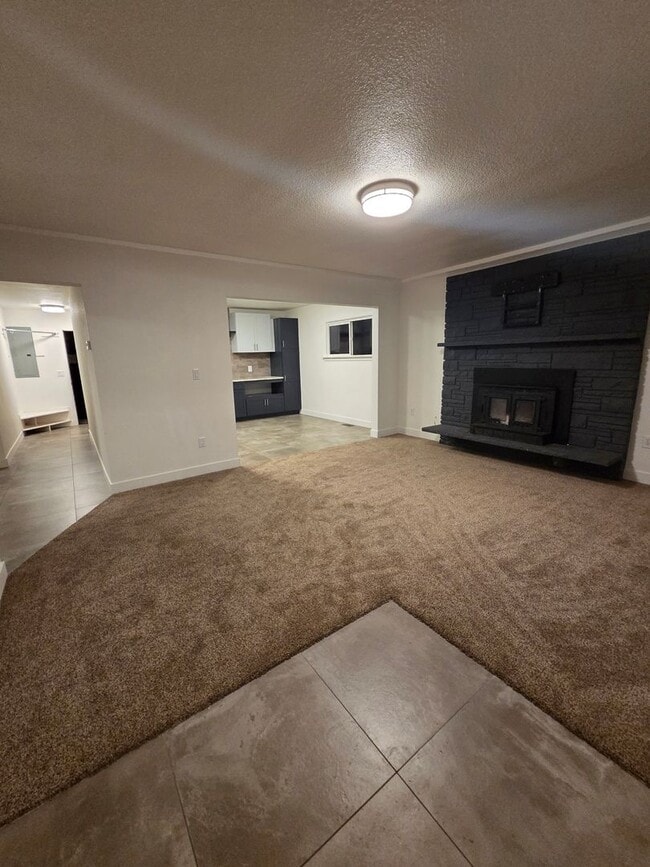 Photo - Tacoma 3+ Bedroom Beautiful Craftsman Home!!