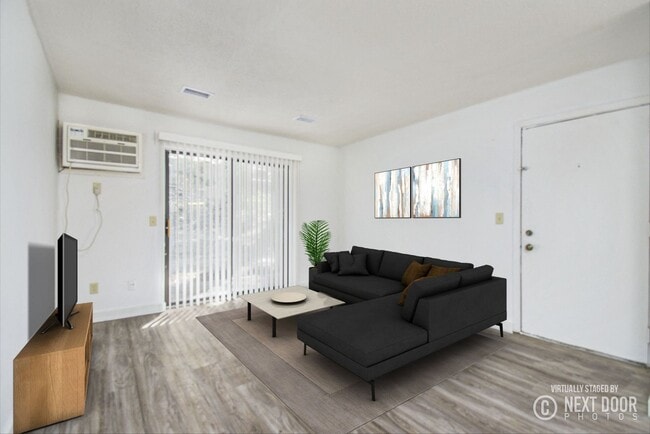 Photo - Woodcreek Apartments