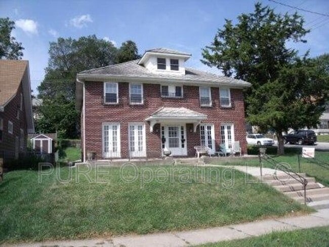 Photo - 1100-1102 S 35 Av Unit 1100