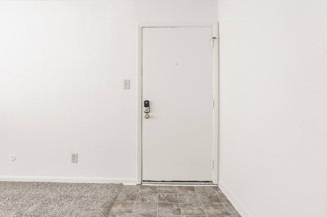 Photo - Polo Run Apartments