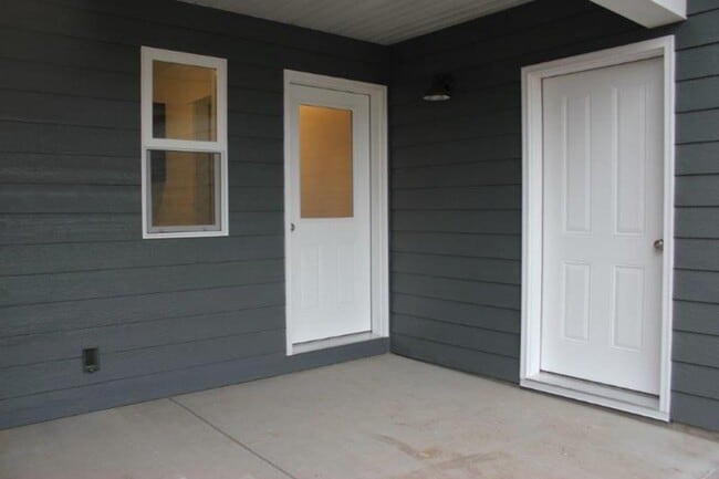 Photo - 710 N 12th St