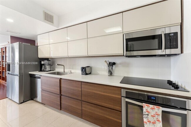 Photo - 1080 94th St Unit 612