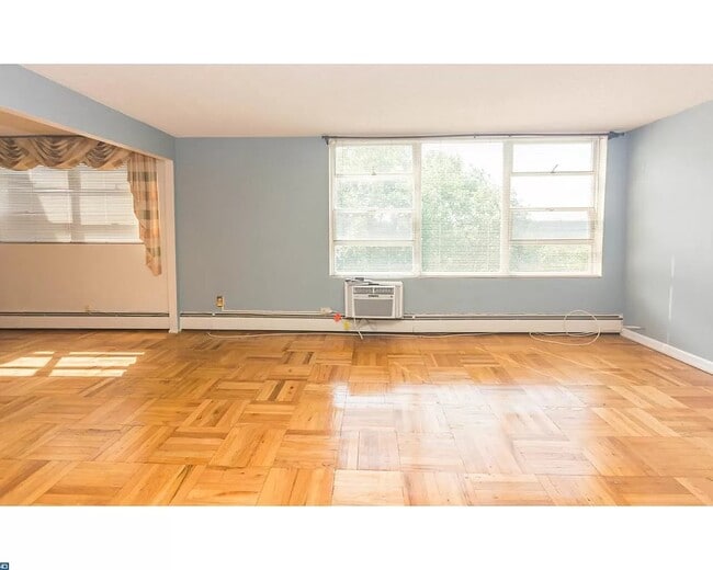 Photo - 1030 E Lancaster Ave Unit 326
