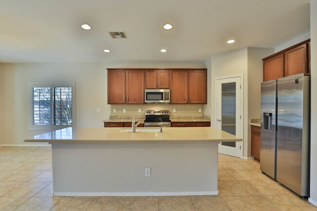 Building Photo - **Beautiful Home in Gilbert, AZ**