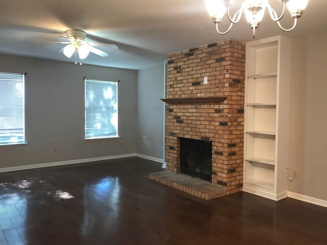 Photo - CENTRAL BOSSIER TOWNHOME NEAR I20