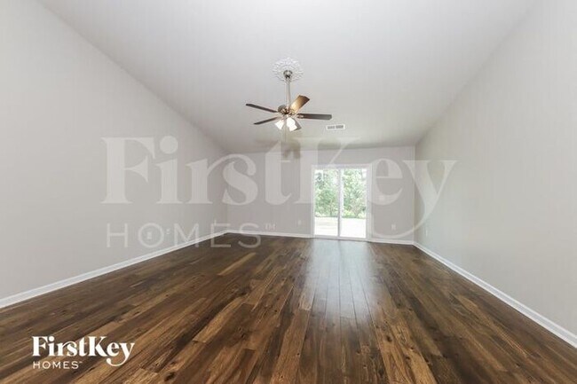 Photo - 1049 Solstice St