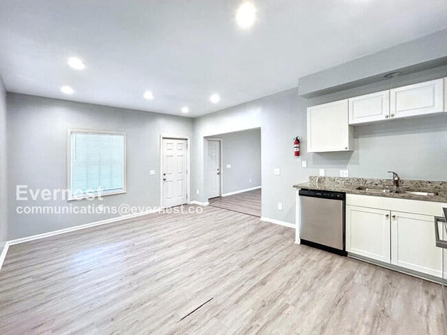 Photo - 2175 Fairburn Rd SW House