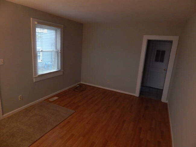Photo - 24 W Greensboro St