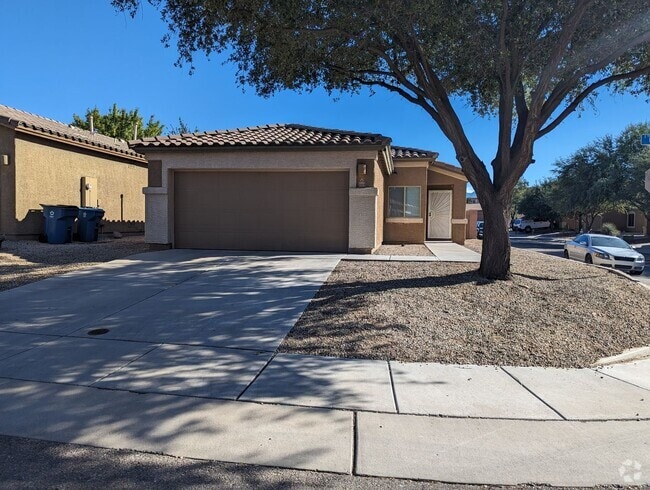 Building Photo - 3 Bedroom 2 Bath Rental in Sahuarita