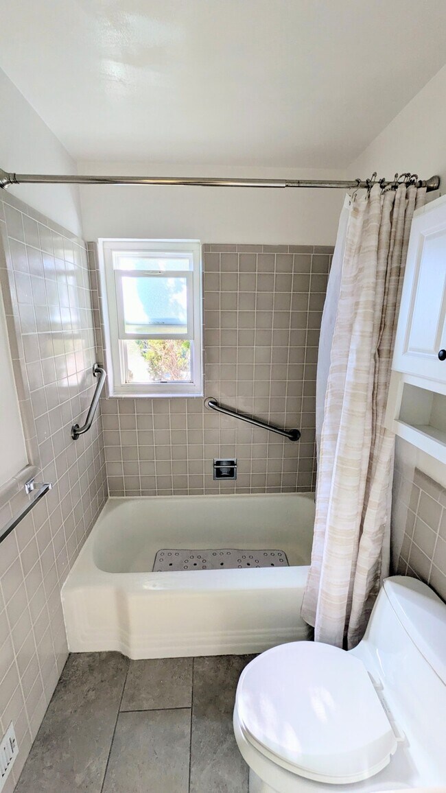 Photo - 1726 Sequoia Ave Unit 1