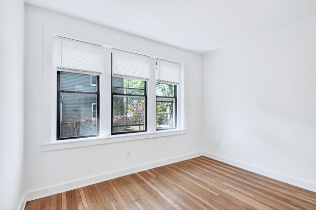 12 Elko St