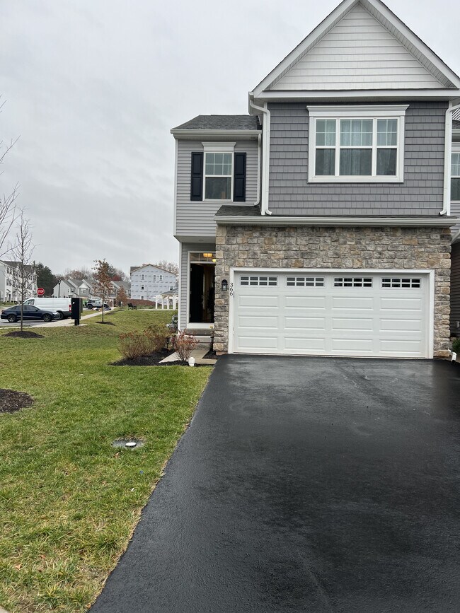 Photo - 366 Ridgewood Dr