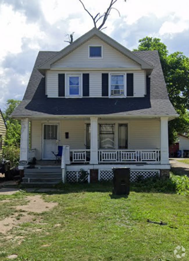 Building Photo - Coming Soon! Section 8 Accepted! Newly Ren... Rental