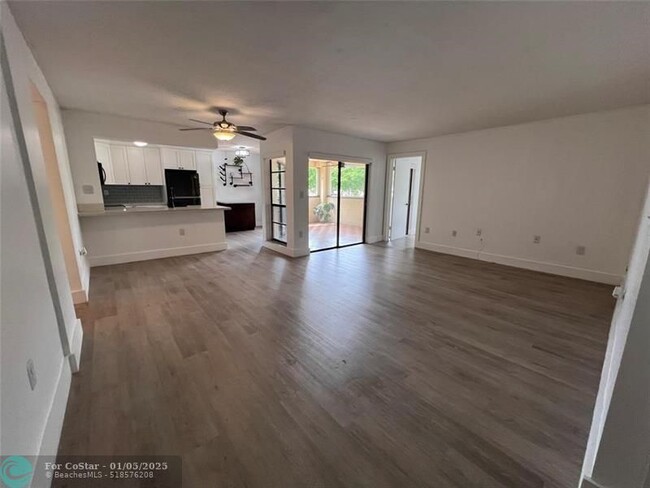 Photo - 8860 SW 123rd Ct Apartamento