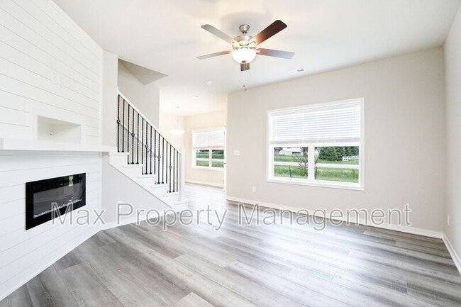 Photo - 3955 NE 2nd Ln
