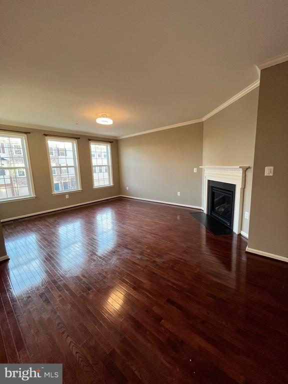 Photo - 42253 Dean Chapel Square