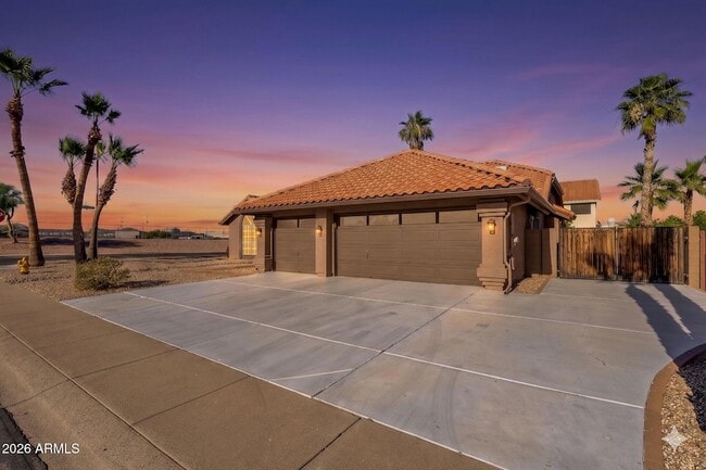 Building Photo - 16847 S 29th Way