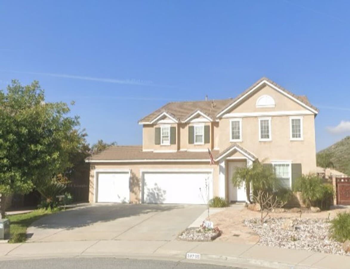 Stunning 5 Bed/3 Bath Home with Pool in Menifee! - Stunning 5 Bed/3 Bath Home with Pool in Menifee!