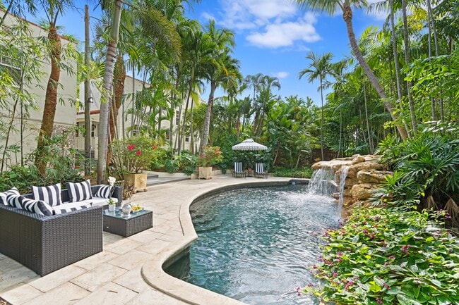 Building Photo - 727 Claremore Dr