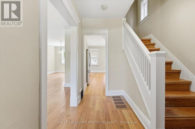 Photo - 289 Wolverleigh Blvd
